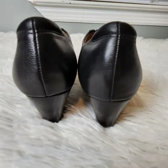 TAOS Shoe Bootie, sz. 7 - Picture 4 of 6